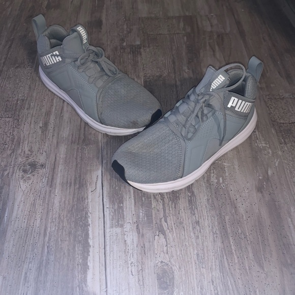 Baby blue puma tennis shoes - Picture 2 of 4